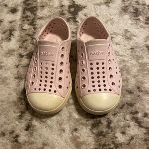 Native toddler shoes size 7